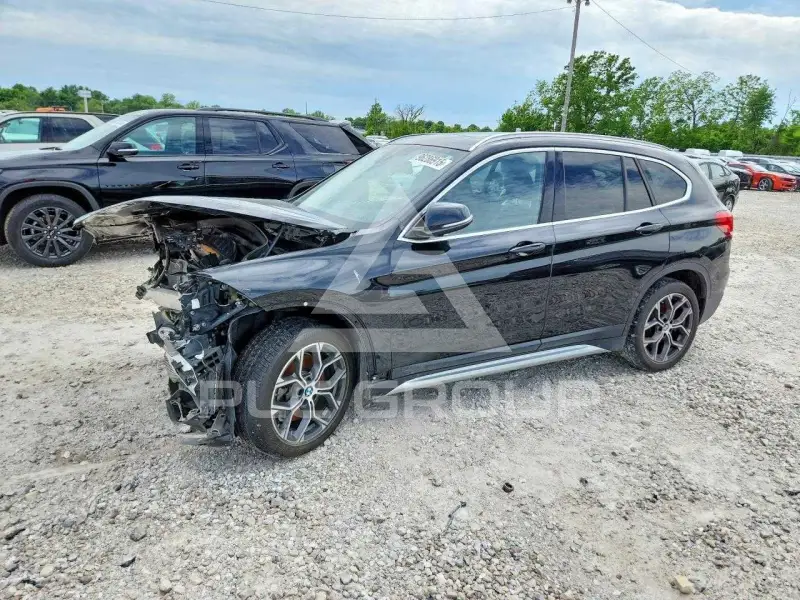 2021 BMW X1 фото