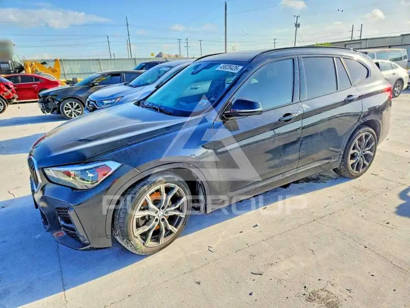 2021 BMW X1 фото