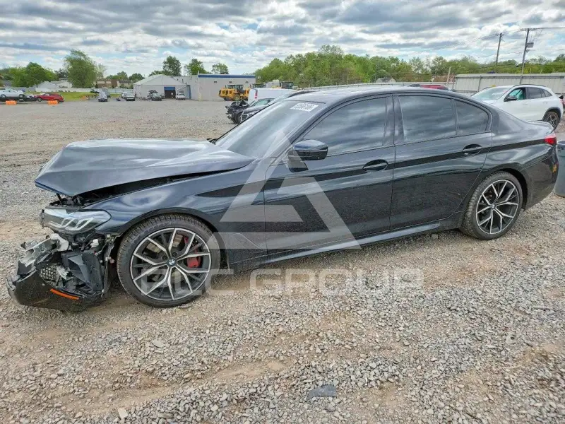 2021 BMW M5 фото