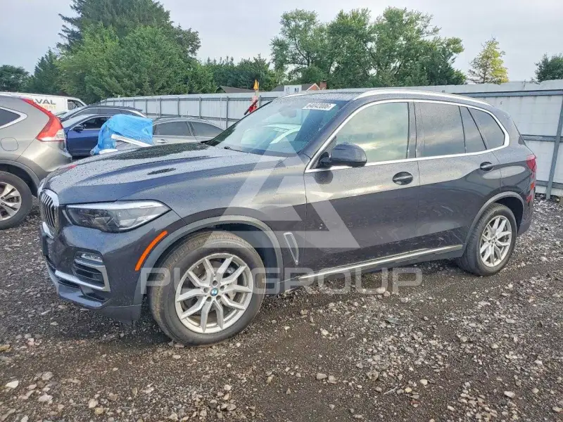 2021 BMW X5 photo