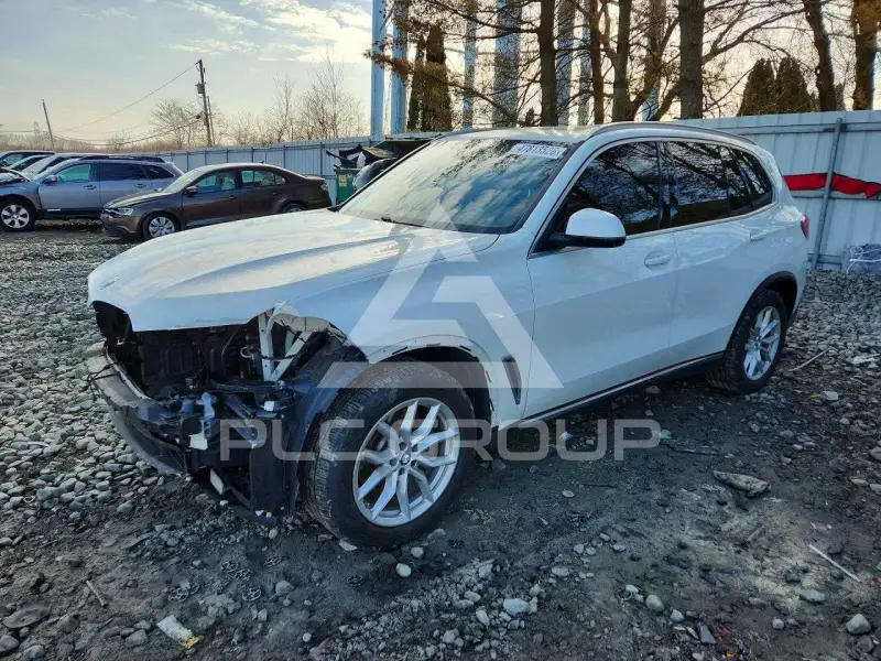 2021 BMW X5 photo