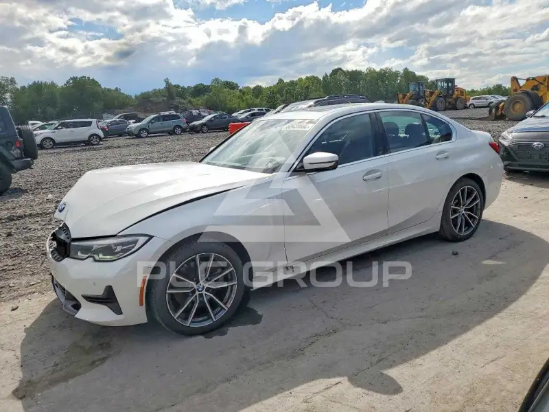 2021 BMW 330 photo