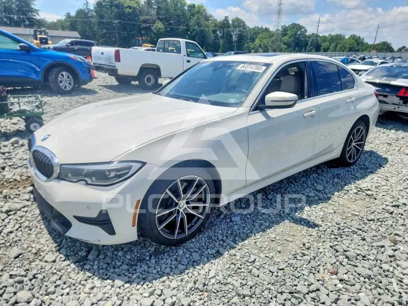 2021 BMW 330 photo