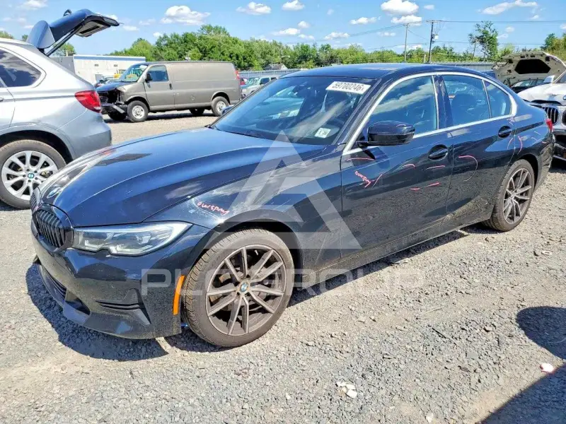 2021 BMW 330 photo