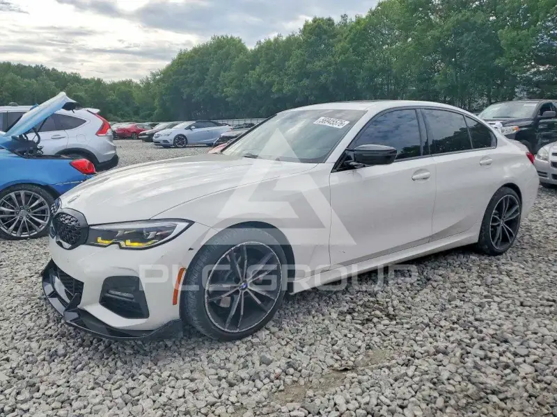 2021 BMW 330 photo