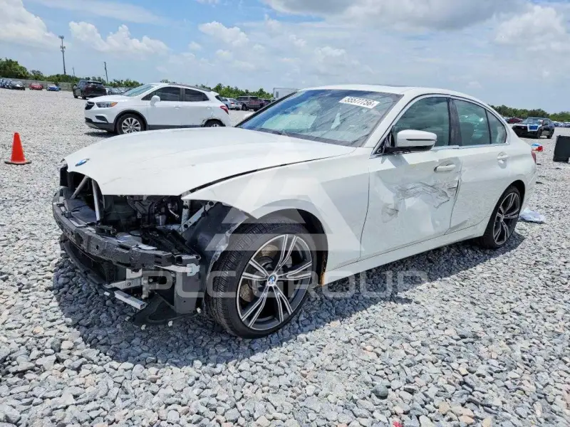 2021 BMW 330 фото