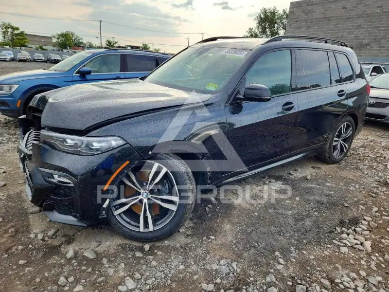 2021 BMW X7 фото