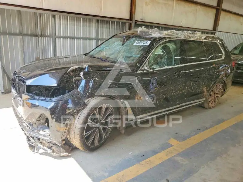 2021 BMW X7 фото