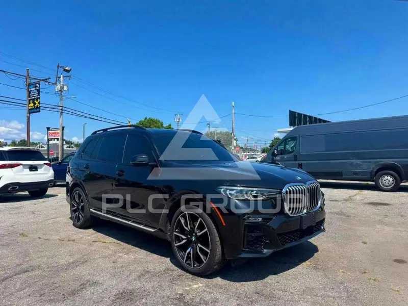 2021 BMW X7 фото