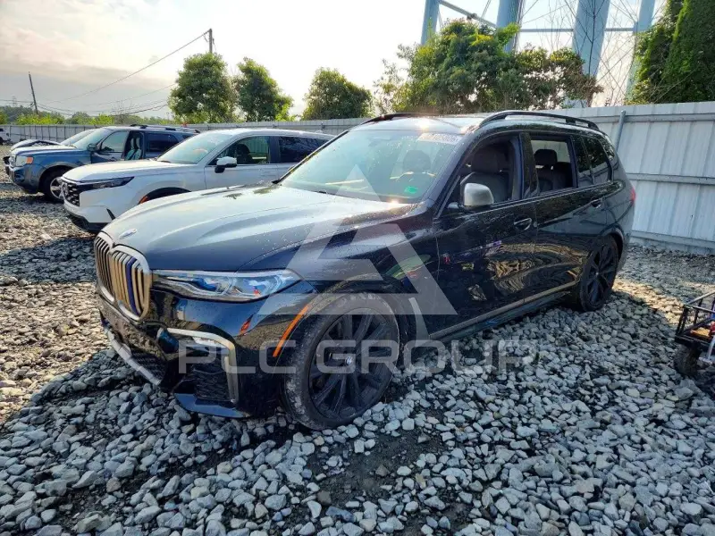 2021 BMW X7 фото