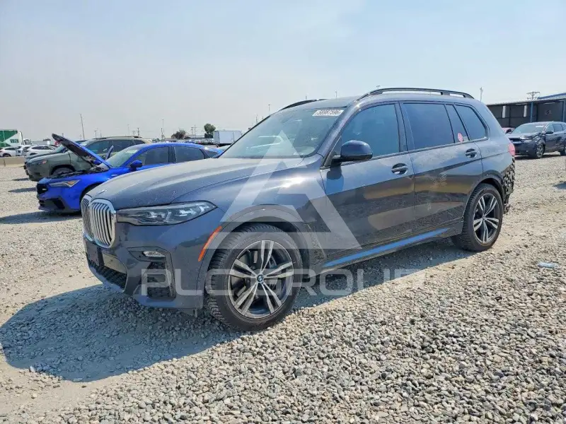 2021 BMW X7 фото