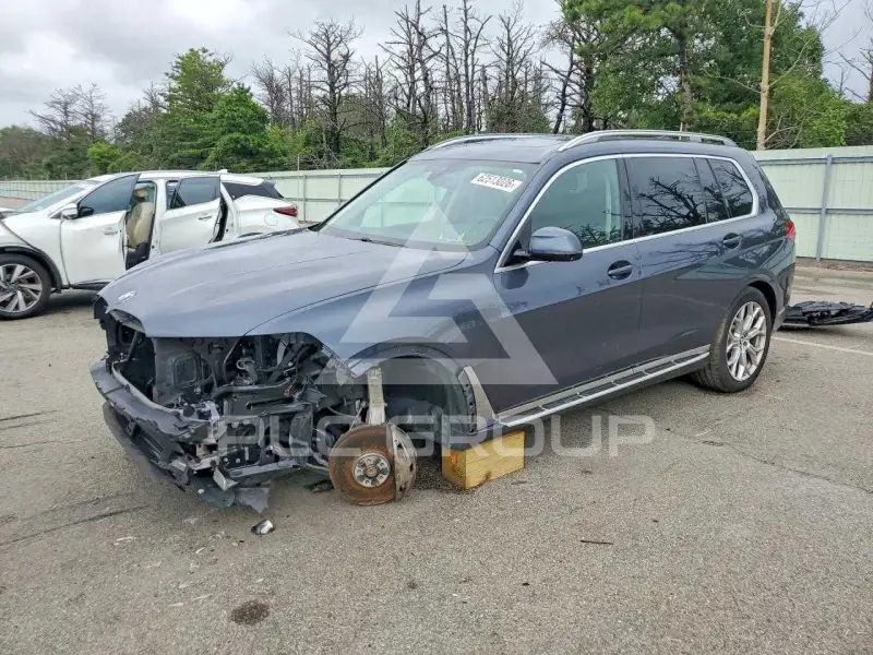 2021 BMW X7 фото