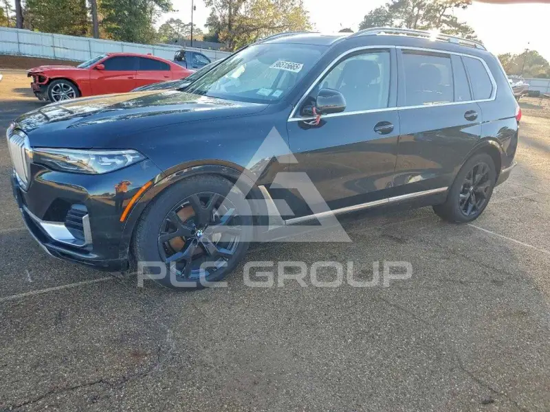 2021 BMW X7 фото