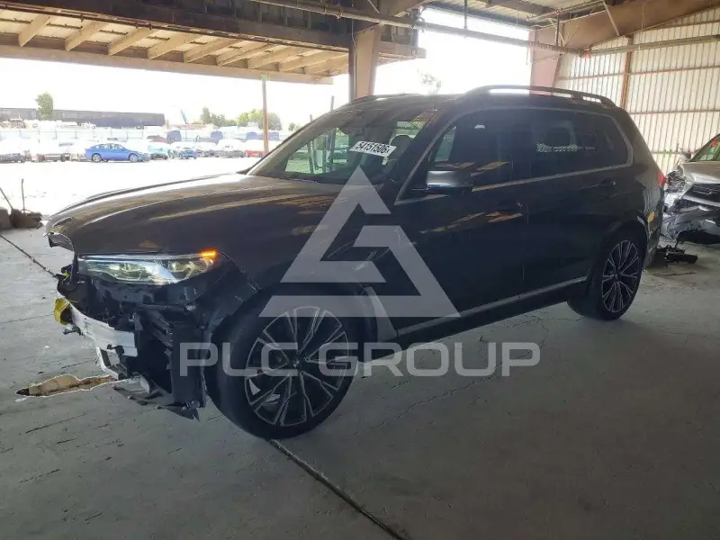 2021 BMW X7 photo