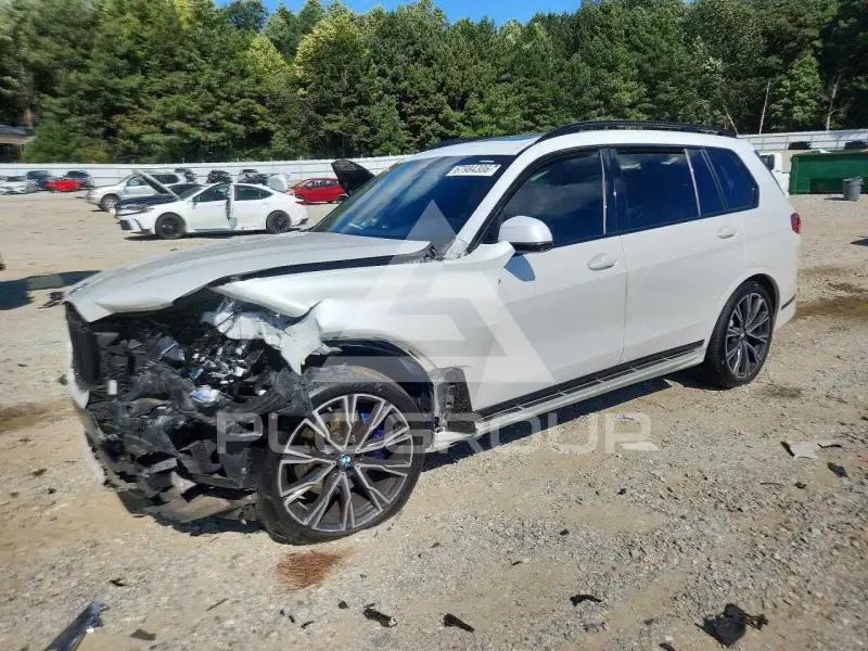 2021 BMW X7 фото