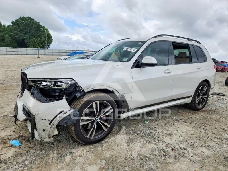2021 BMW X7 фото