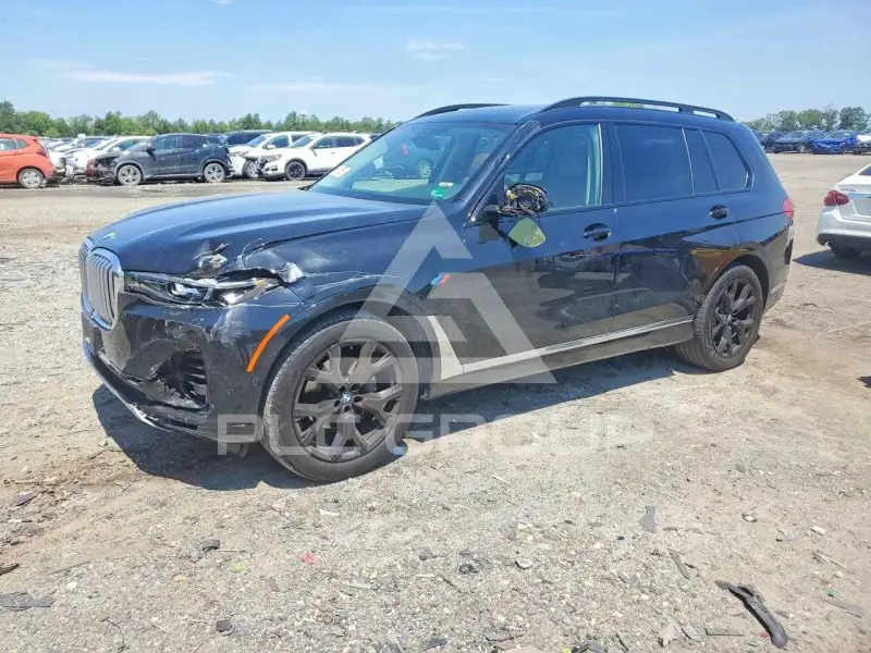 2021 BMW X7 фото