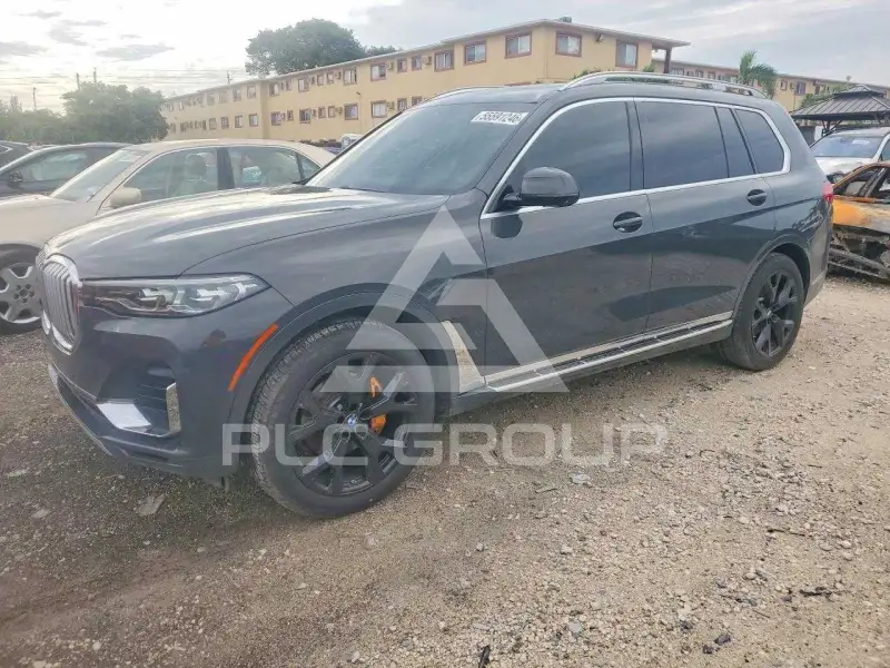 2021 BMW X7 фото