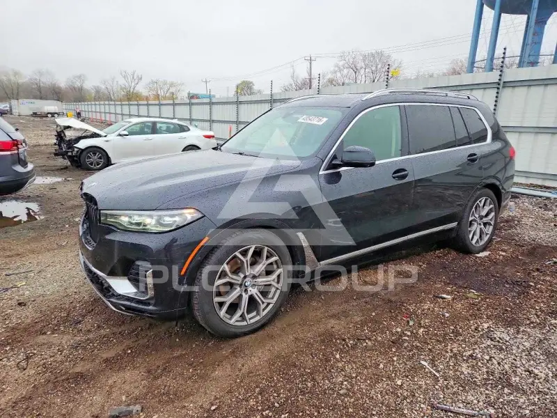 2021 BMW X7 фото
