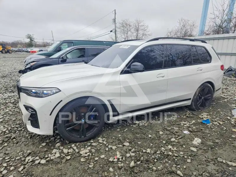 2021 BMW X7 фото