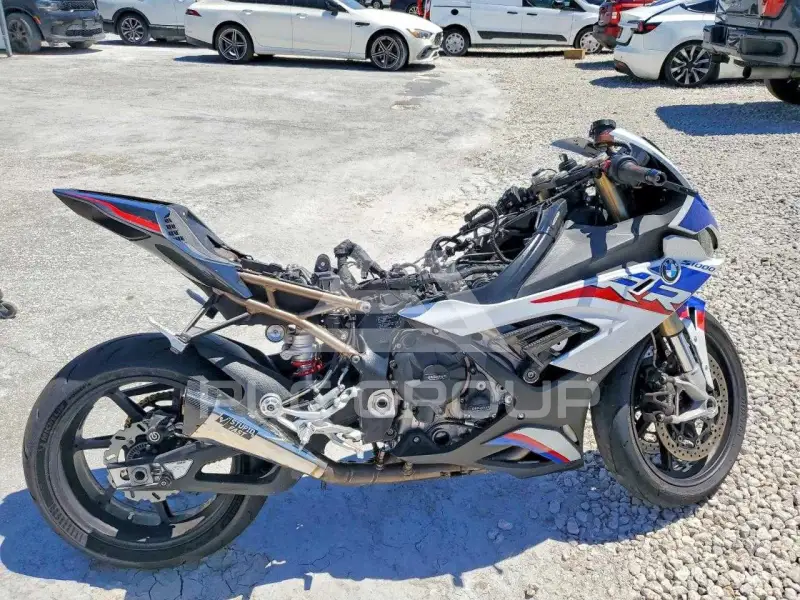 2021 BMW S1000 фото