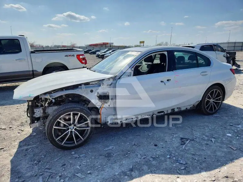 2021 BMW 330 фото