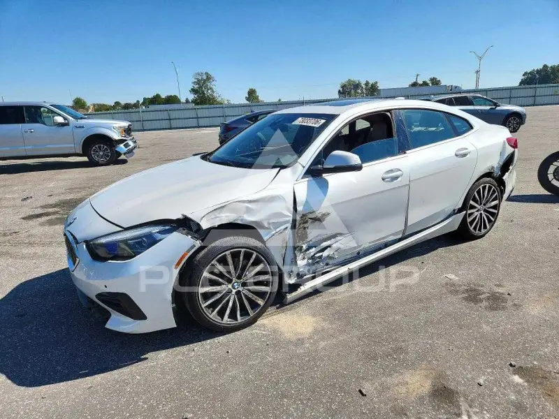 2021 BMW 228 фото