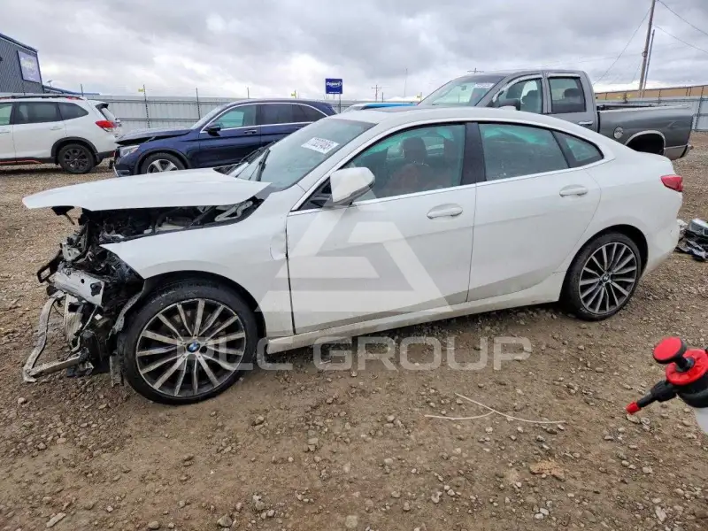 2021 BMW 228 фото
