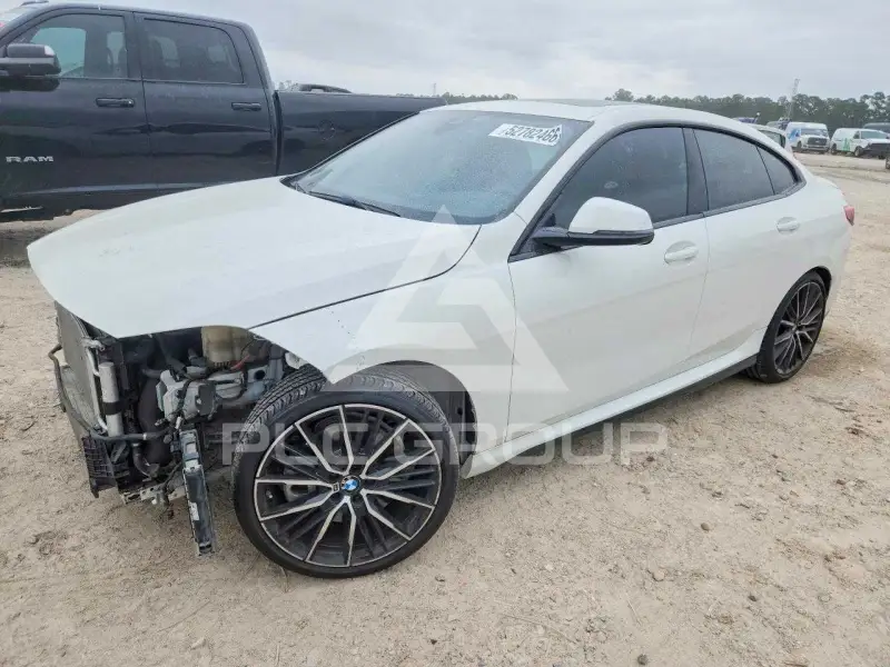 2021 BMW 228 фото