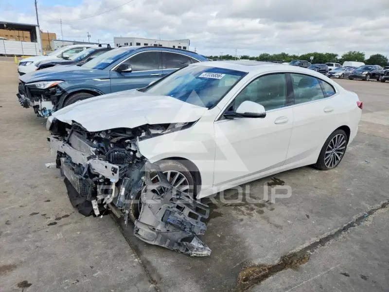2021 BMW 228 фото