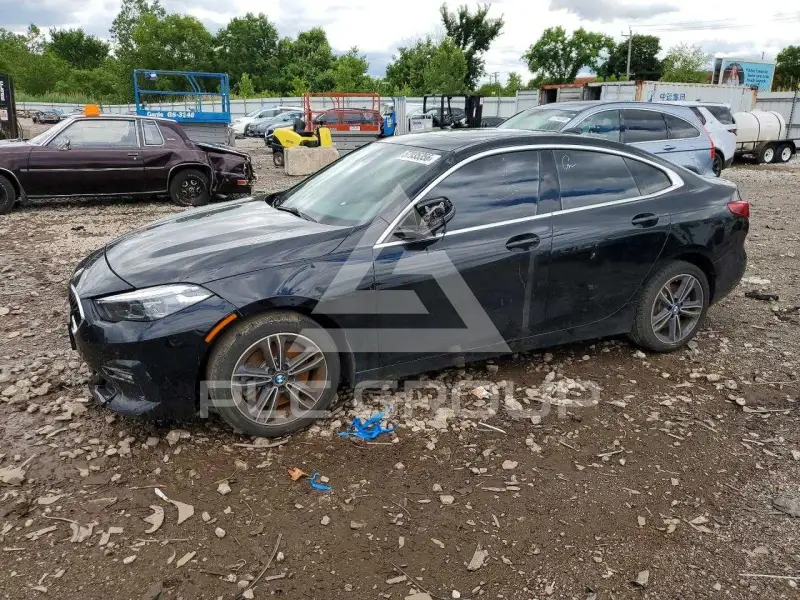 2021 BMW 228 фото