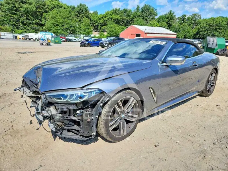 2021 BMW M8 фото