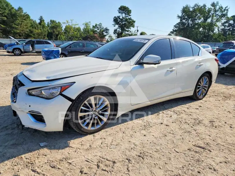 2021 Infinity Q50 photo