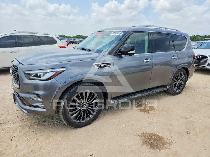 2021 Infinity QX80 photo