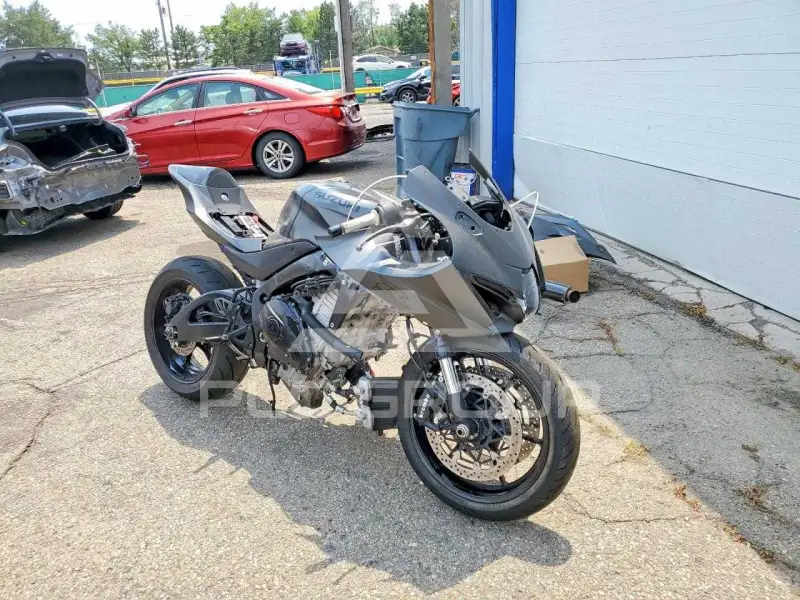 2021 Suzuki GSX фото