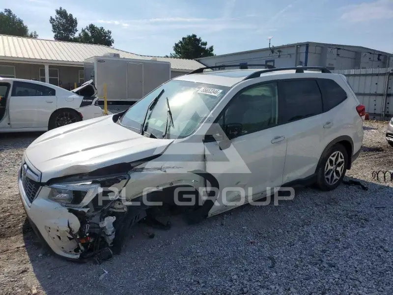 2021 Subaru Forester photo