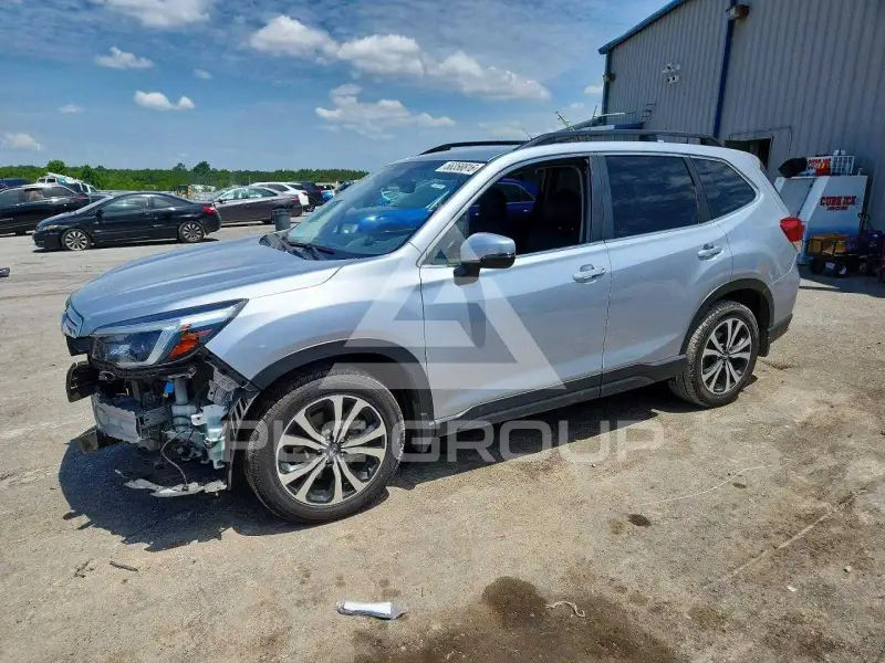 2021 Subaru Forester photo