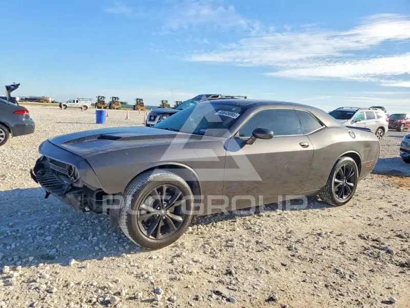 2021 Dodge CHALLENGER photo