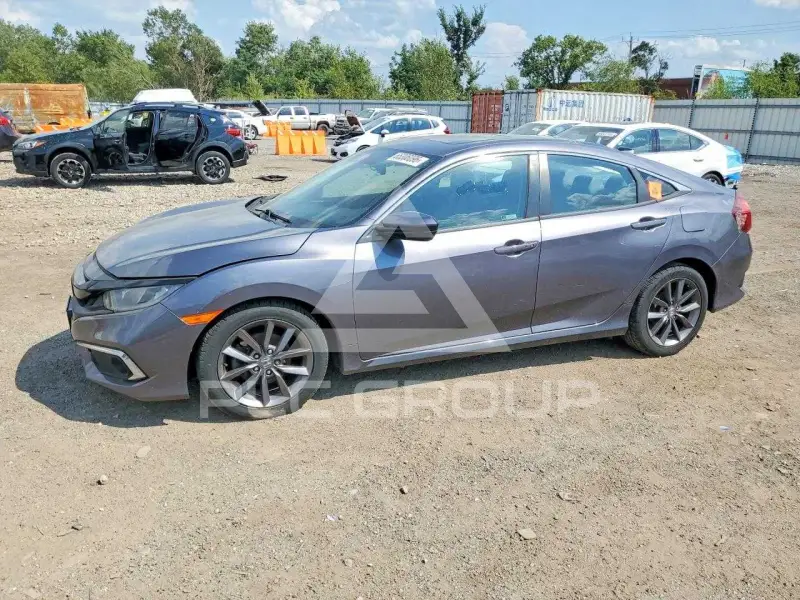 2021 Honda CIVIC фото