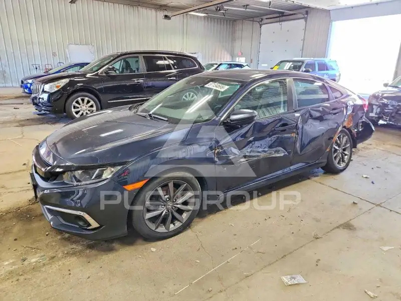 2021 Honda CIVIC фото