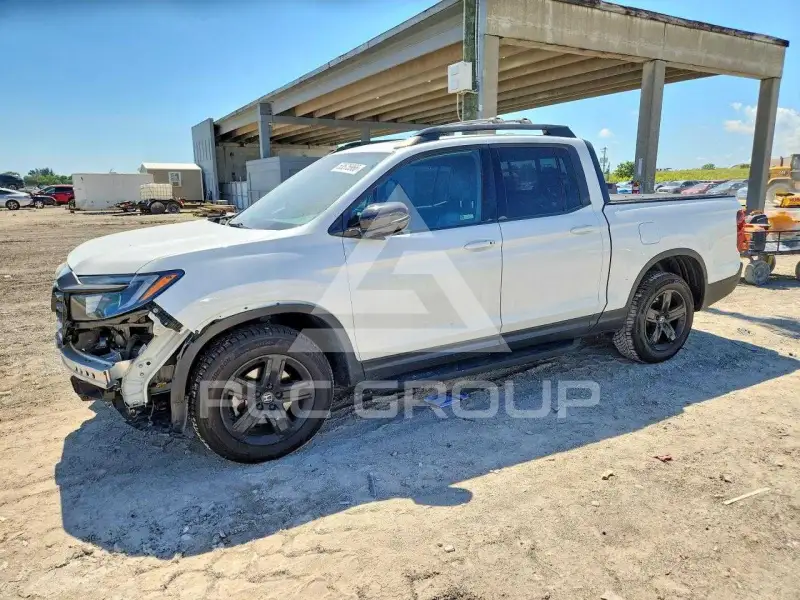 2021 Honda RIDGELINE фото