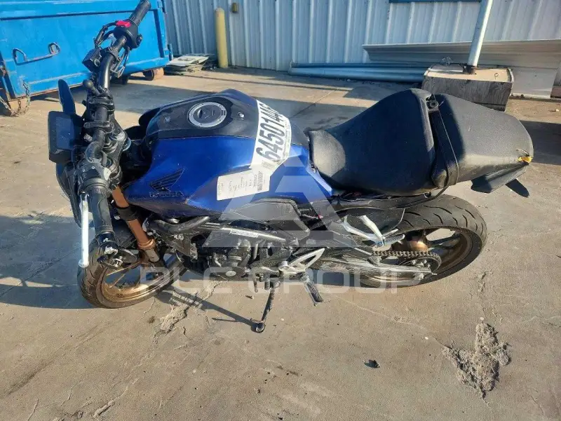 2021 Honda CB фото