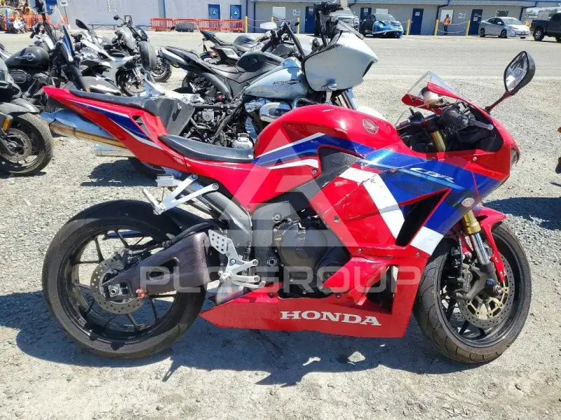 2021 Honda CBR фото