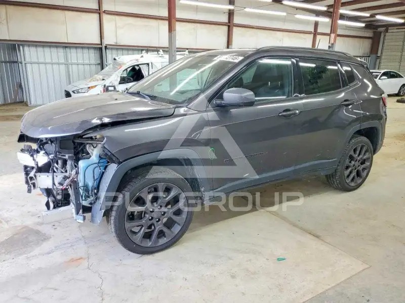 2021 Jeep COMPASS photo