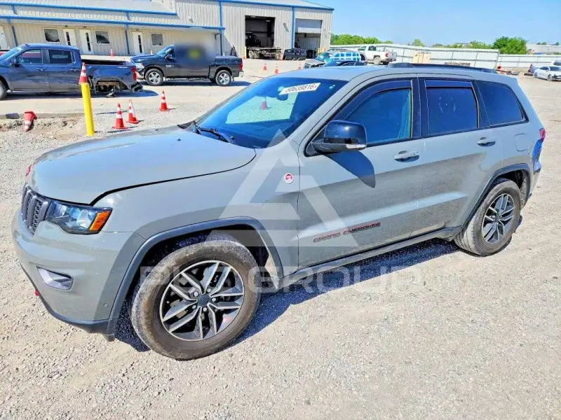 2021 Jeep CHEROKEE photo