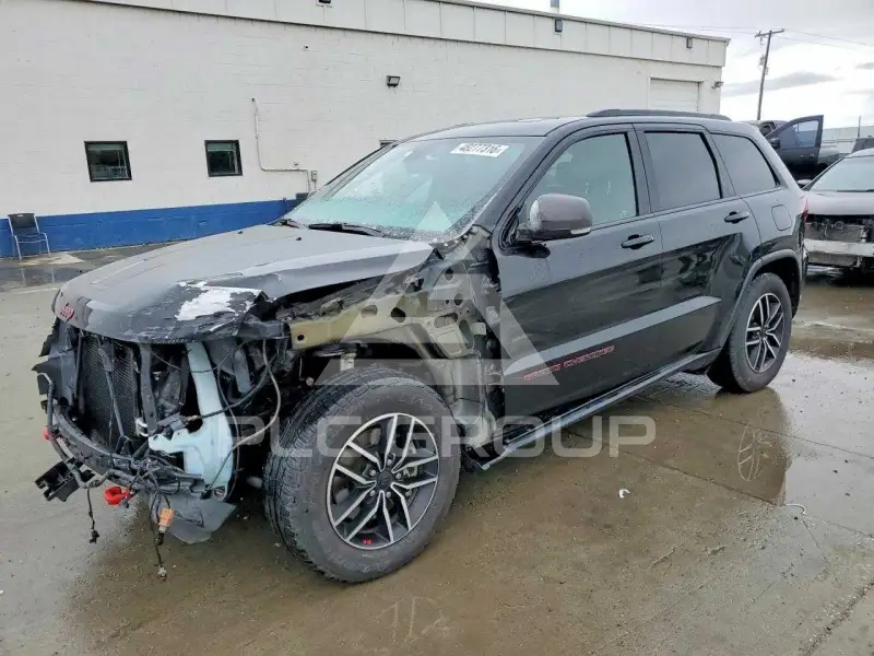 2021 Jeep CHEROKEE photo