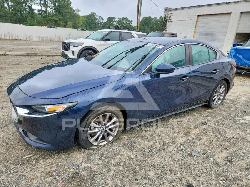 2021 Mazda 3 photo