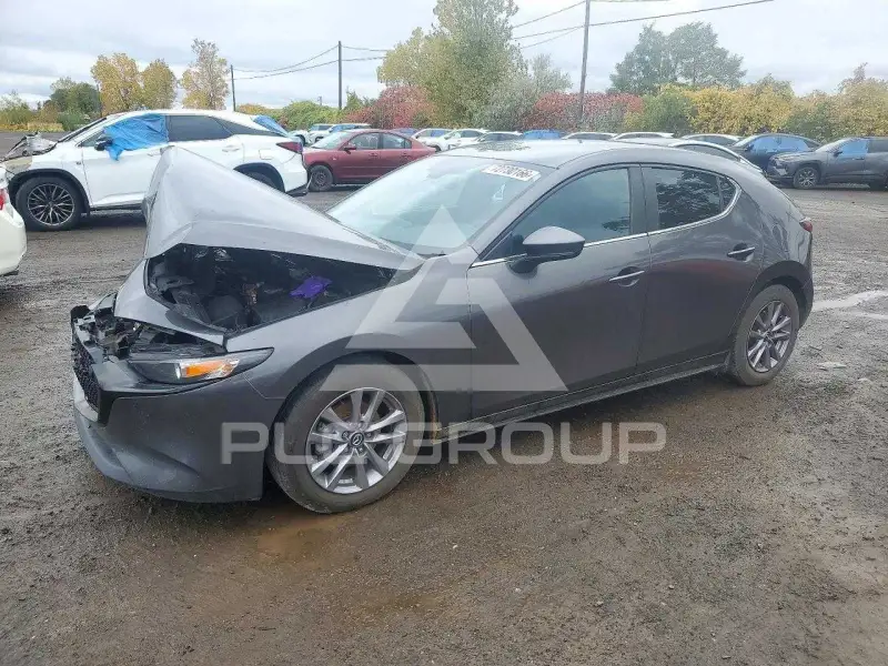 2021 Mazda 3 photo