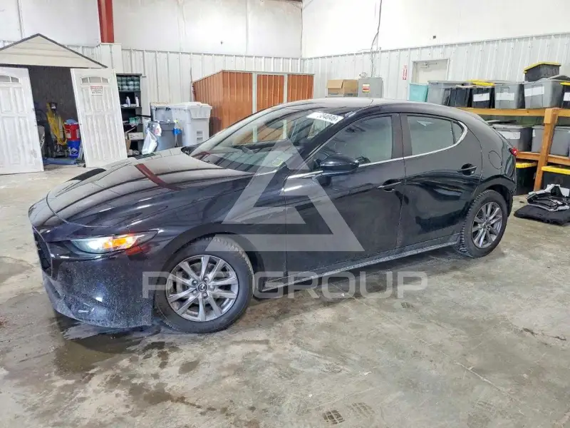 2021 Mazda 3 photo