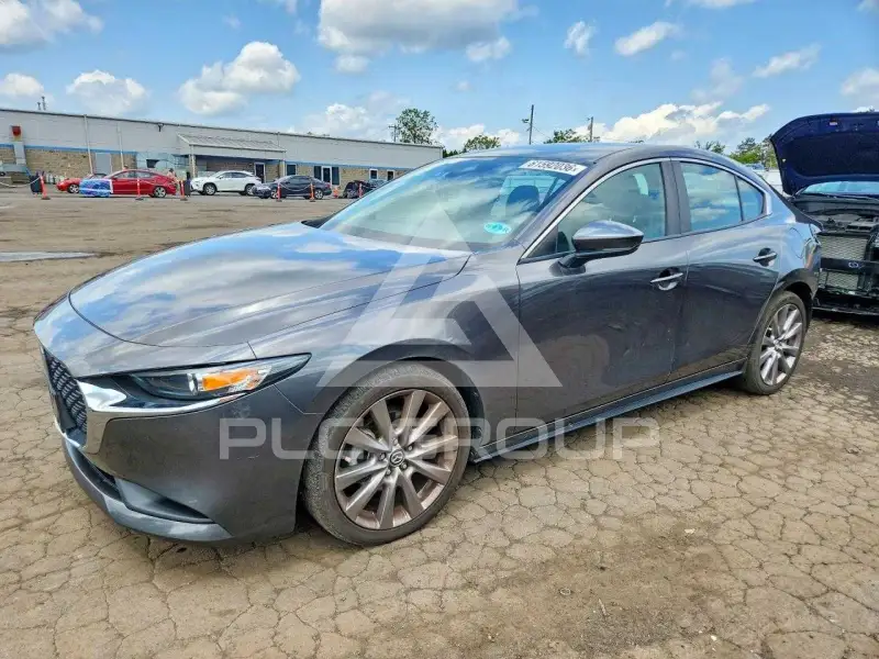 2021 Mazda 3 photo